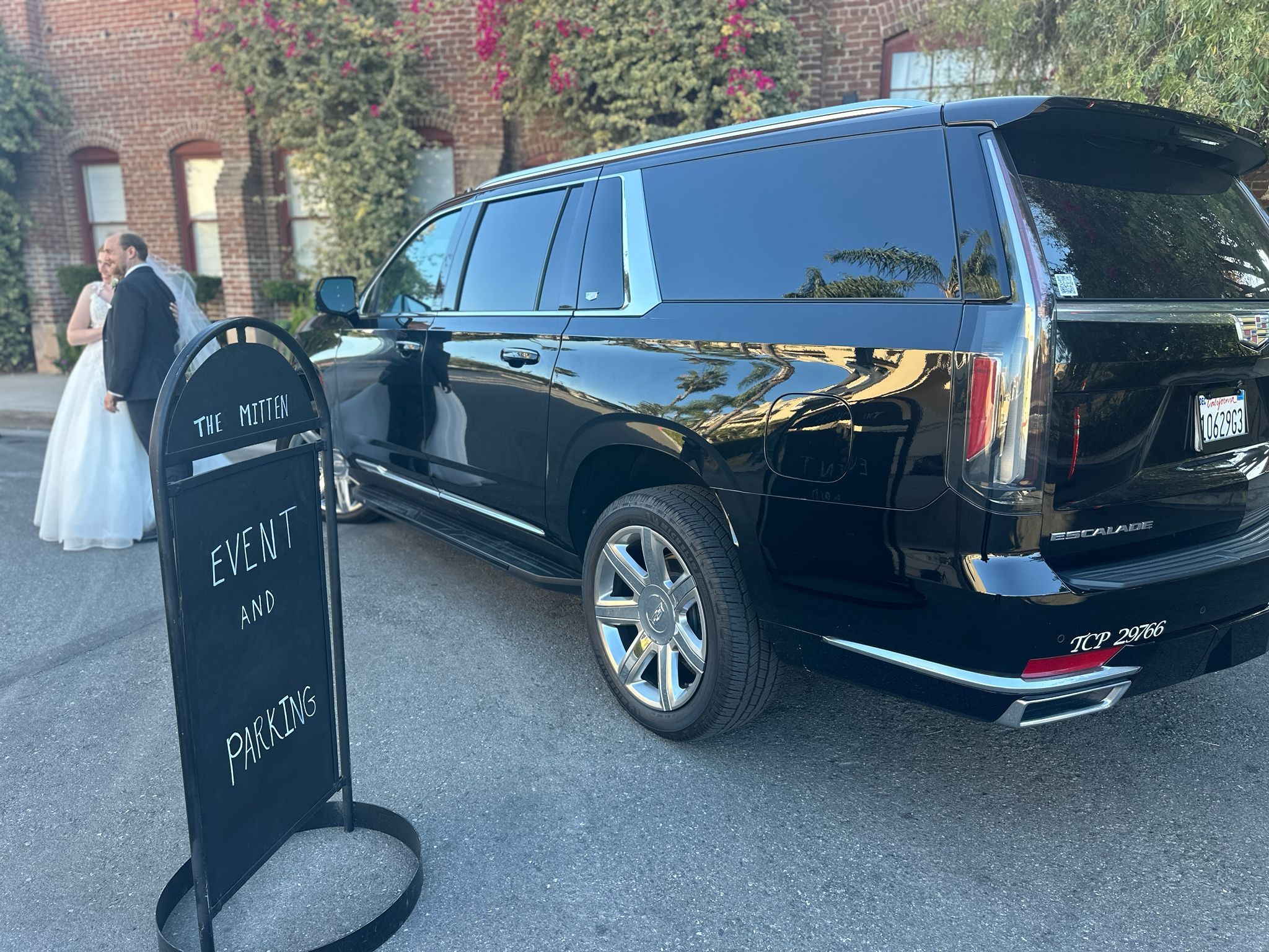 10 Benefits of Booking a Limo Service for Events