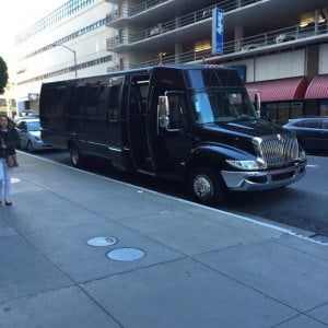 31 passenger luxury corporate coach 2 300x300 1